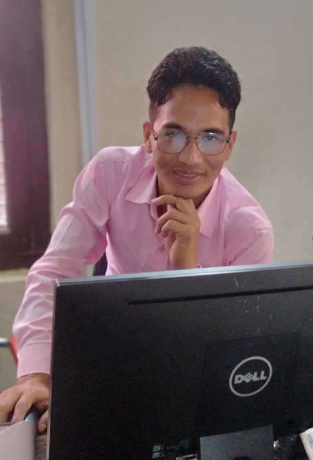 मुकेश थापा